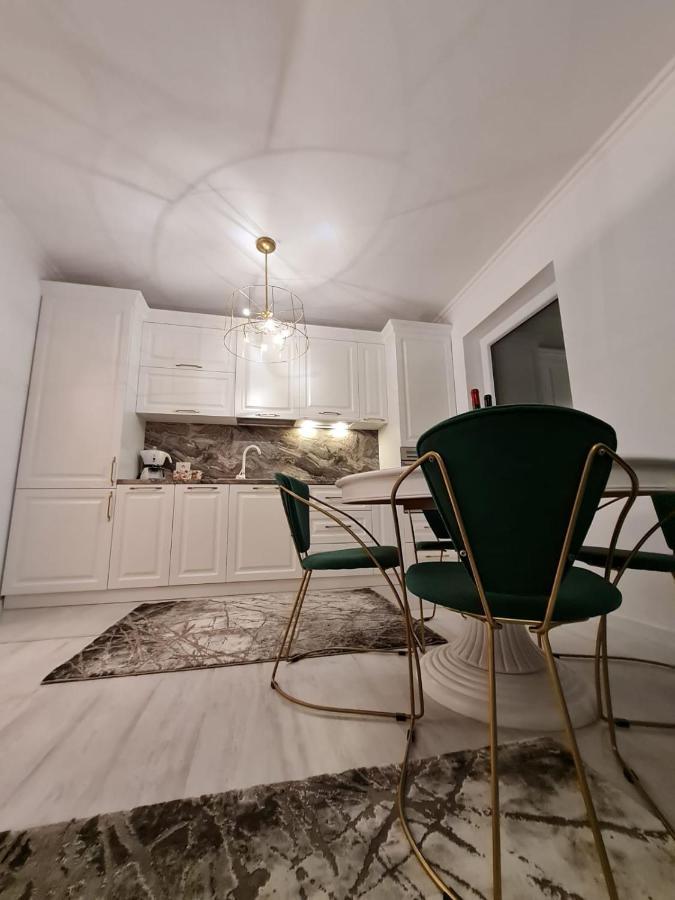 Apartament Larysse Oradea Exterior foto